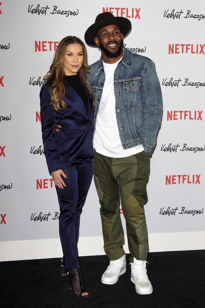 los angeles, 28 jan - allison holker, stephen twitch boss på sammetsbuzzsaw los angeles premiärvisning på den egyptiska teatern den 28 januari 2019 i los angeles, ca. foto