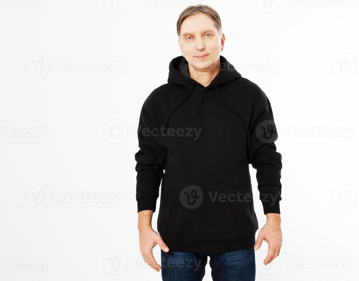 man i en svart hoodie isolerad på vit bakgrund mock up - framifrån foto