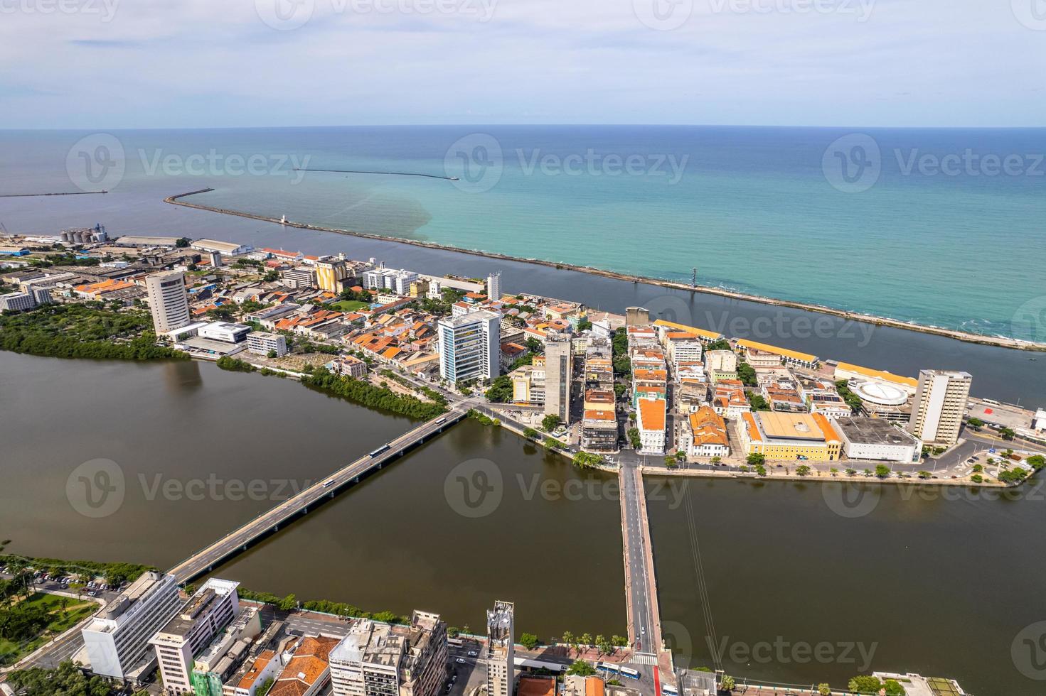 Flygfoto över recife, huvudstad i pernambuco, Brasilien. foto