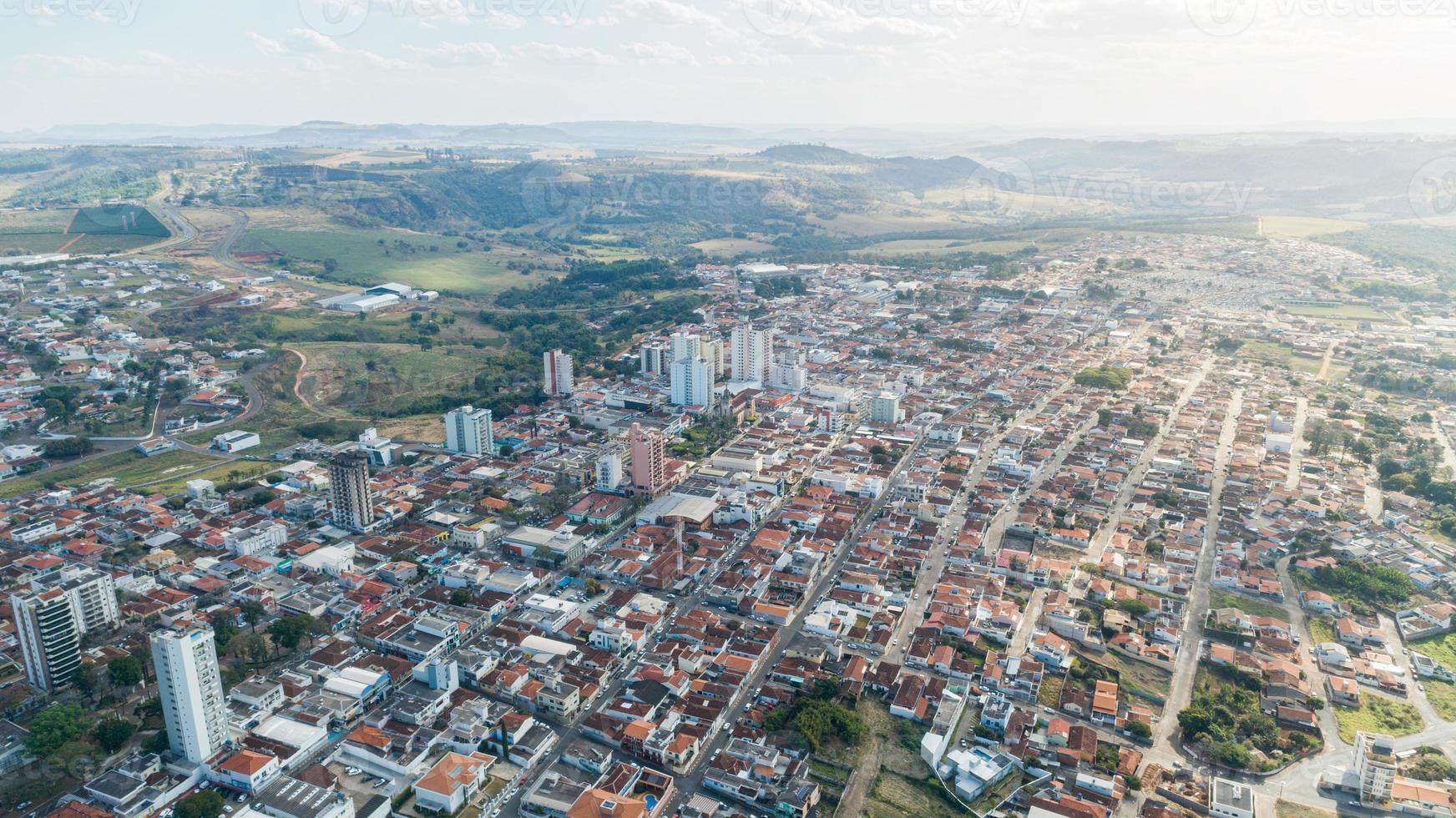 Flygfoto över sao sebastiao do paraiso foto