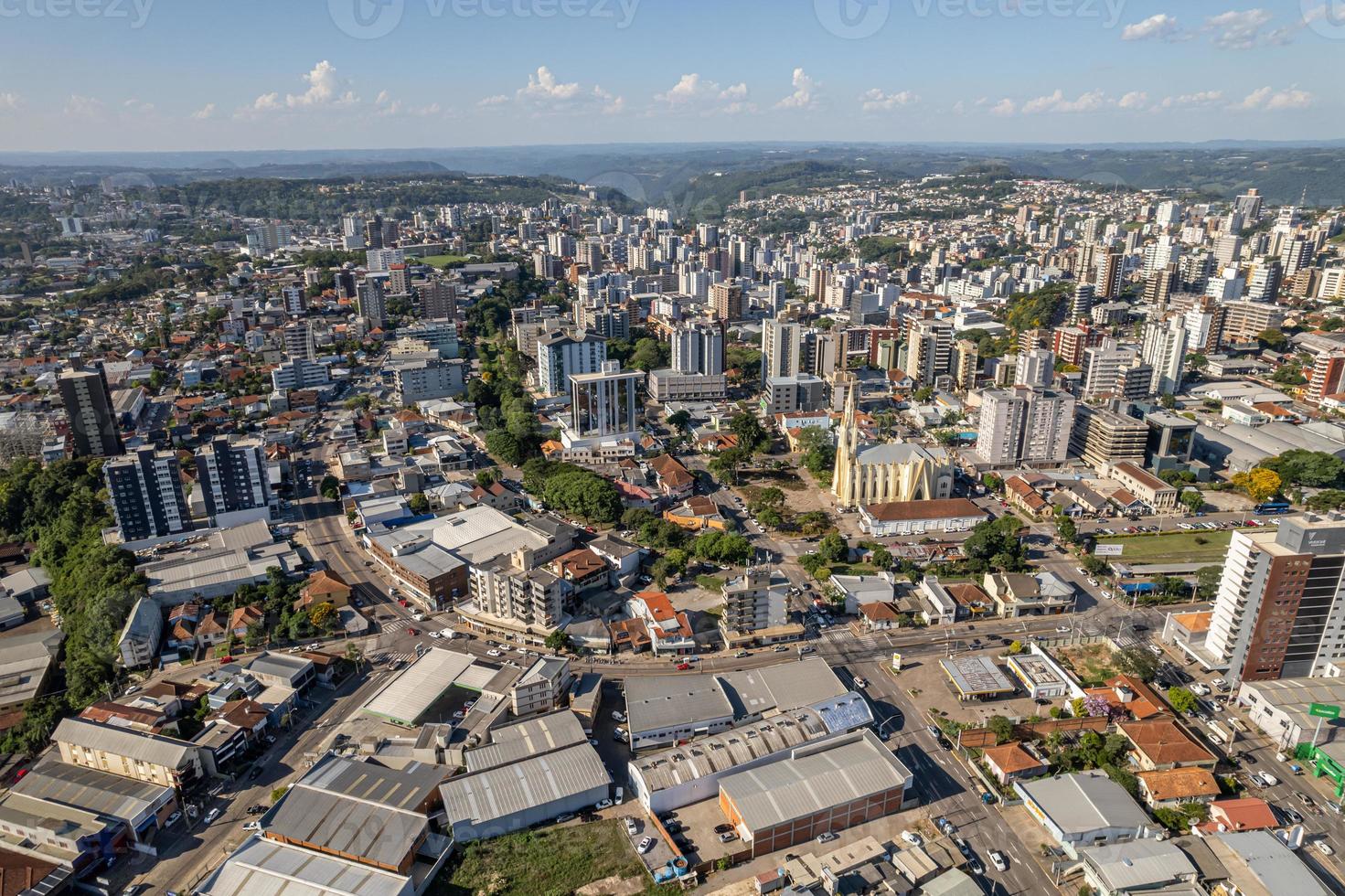 Flygfoto över bento goncalves, rio grande do sul, Brasilien. berömd turiststad i södra Brasilien. foto