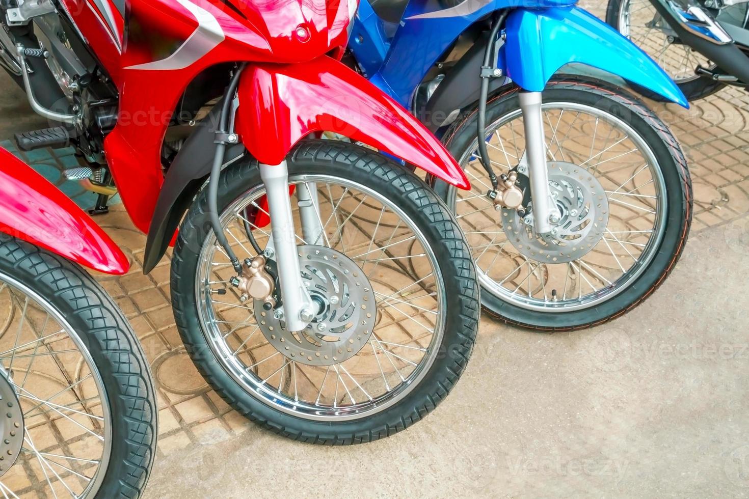 motorcyklar och motorcykelhjul. foto