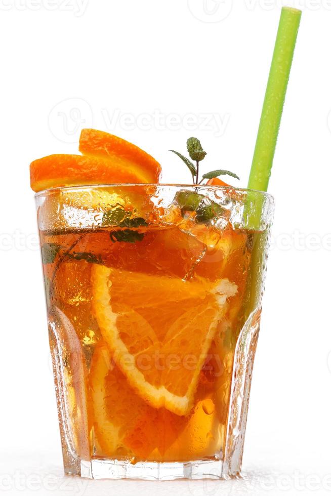 uppfriskande lemonad med apelsiner och mynta foto