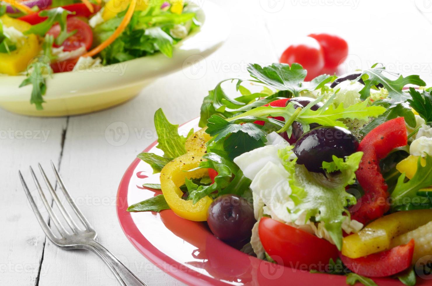 hälsosam grönsak färsk organisk sallad foto