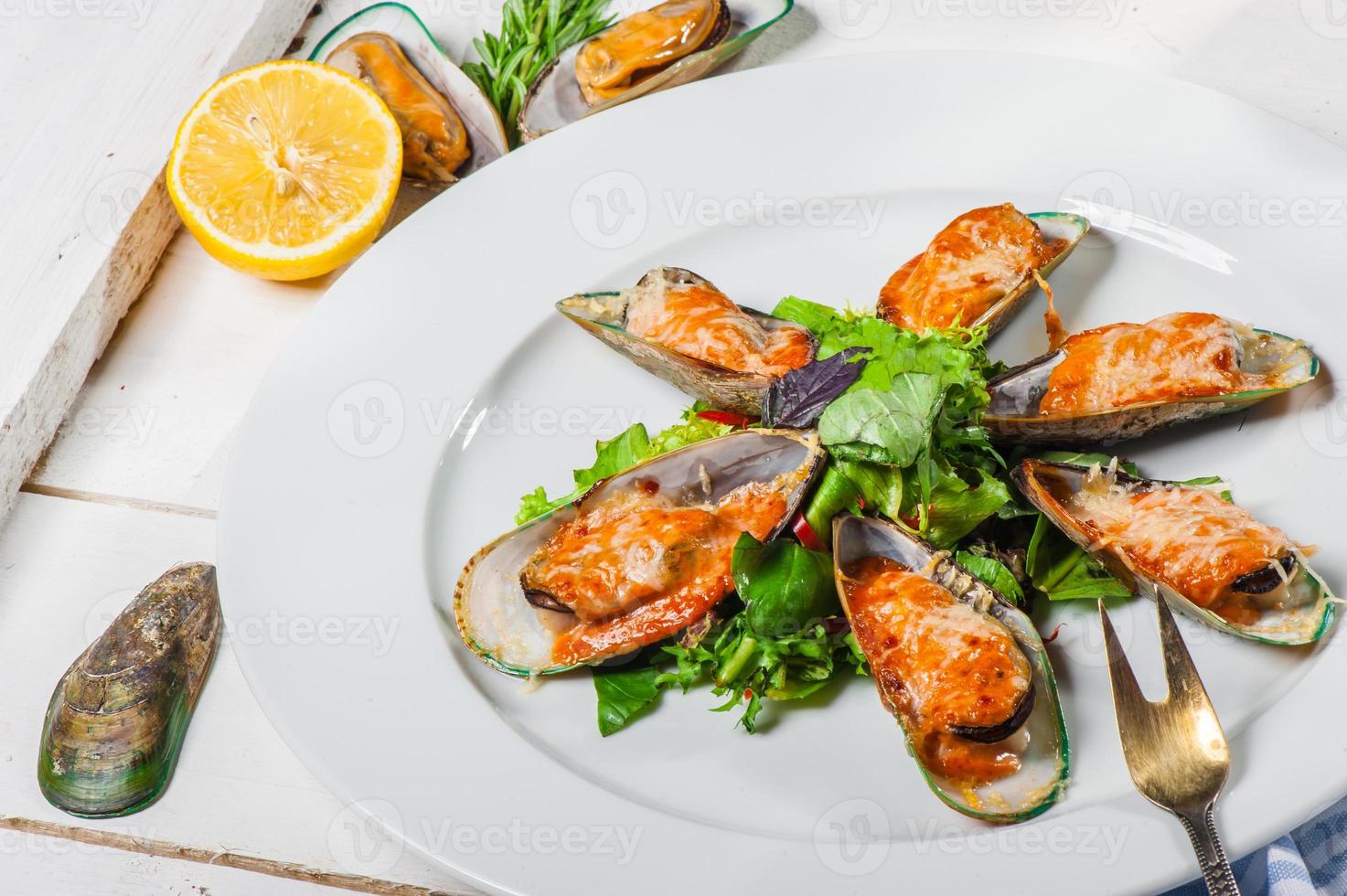 musslor med parmesan foto