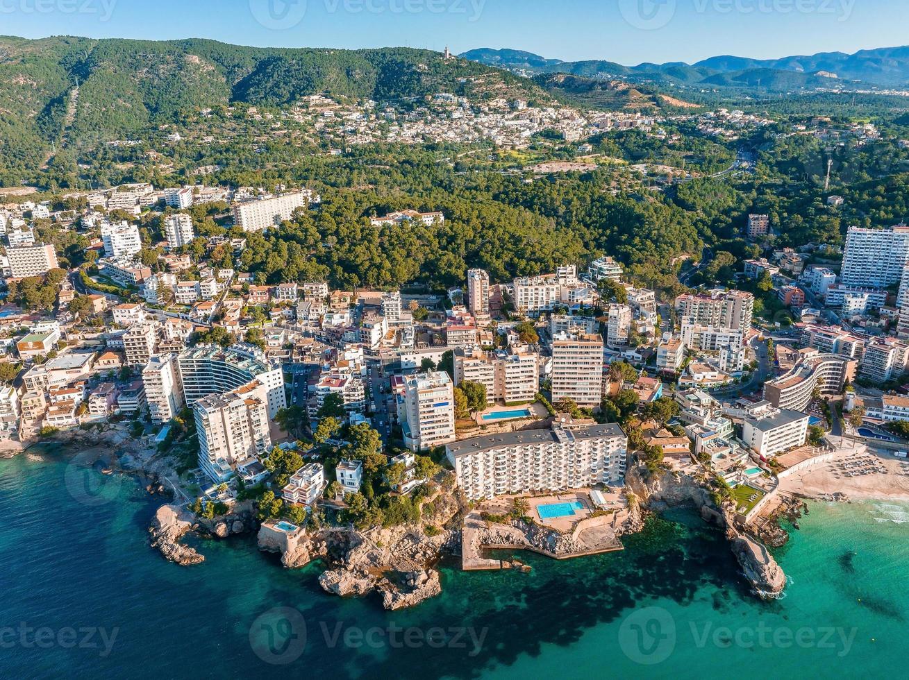 Flygfoto över Mallorcas huvudstad - Palma de Mallorca i Spanien. foto