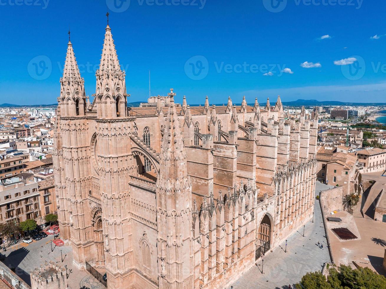 gotisk medeltida katedral i palma de mallorca i Spanien foto