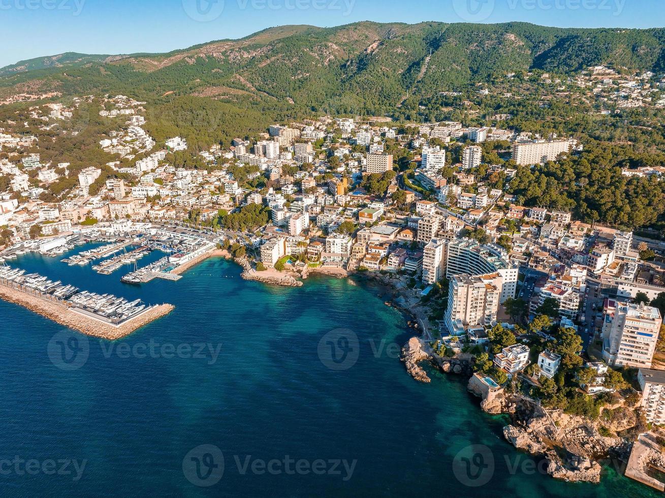 Flygfoto över Mallorcas huvudstad - Palma de Mallorca i Spanien. foto