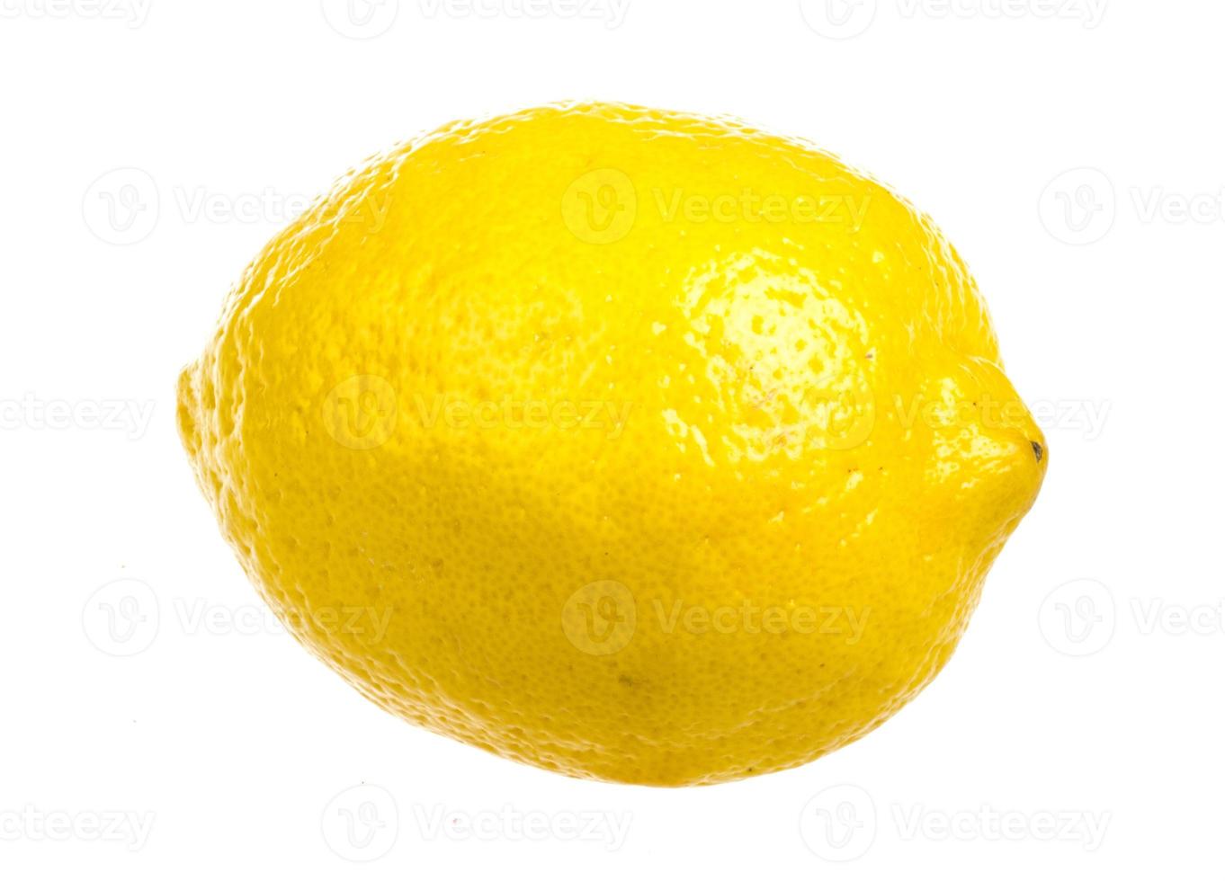 färska mogna citroner. isolerad på vit bakgrund foto