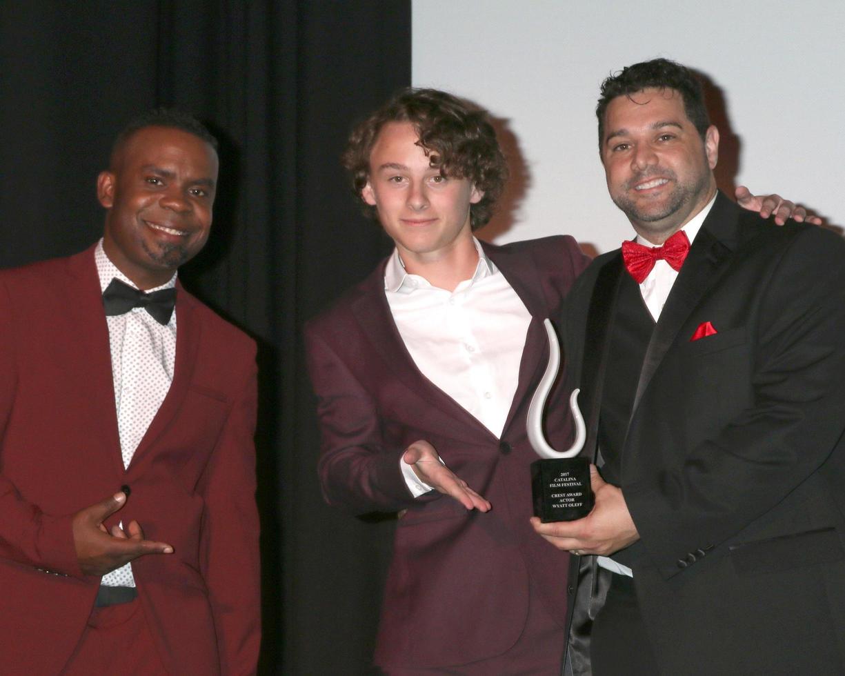 los angeles, sep 30 - delious kennedy, wyatt oleff, ron truppa på catalina filmfestival awards på kasinot på catalina island den 30 september 2017 i avalon, ca. foto