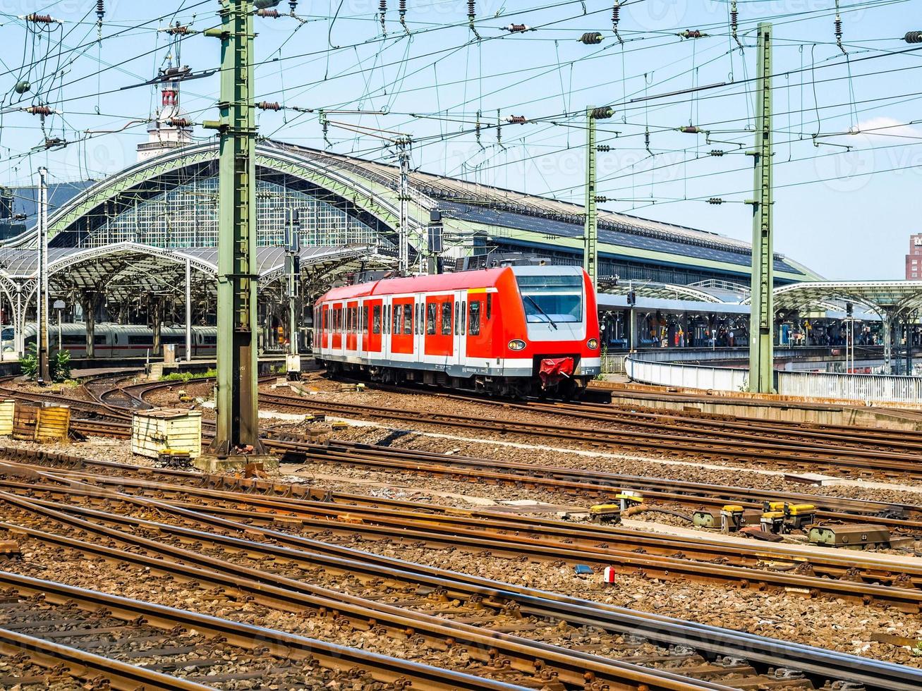 hdr-tåg på stationen foto