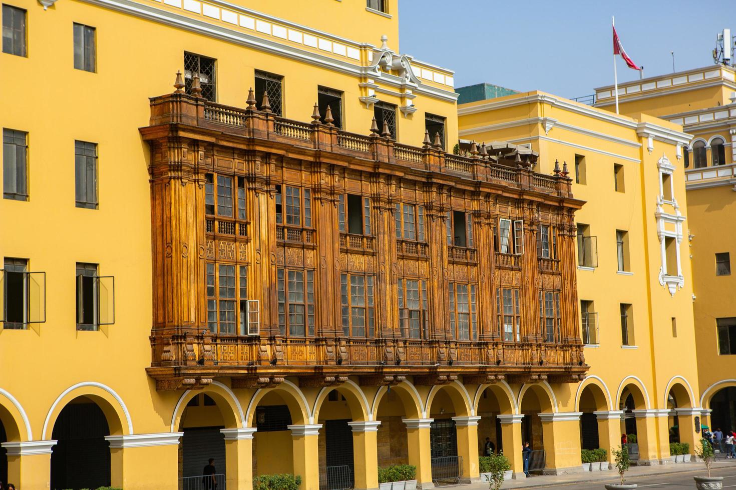 vackra koloniala byggnader och gator i den peruanska huvudstaden, lima redaktionell bild. foto