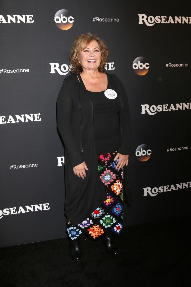 los angeles 23 mars - roseanne barr på roseanne-premiärevenemanget på Walt disney studios den 23 mars 2018 i burbank, ca. foto