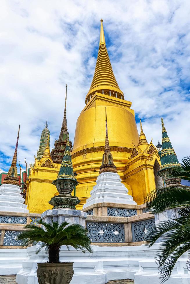 ett landmärke för wat phra kaew i bangkok, thailand. en plats som alla i varje religion kan ses. foto