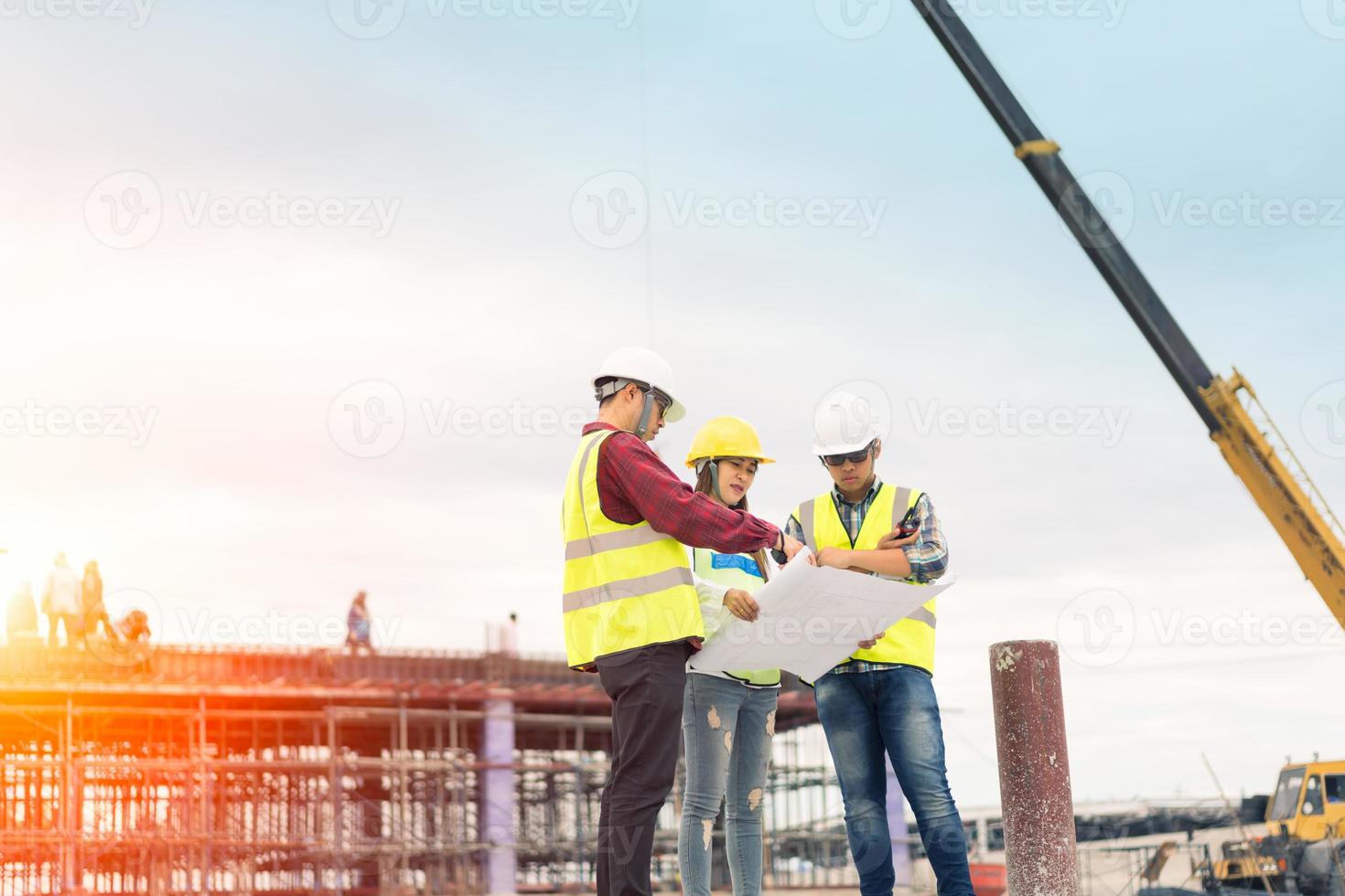 arkitekt- och ingenjörsmötesplanering för ett nytt projekt foto