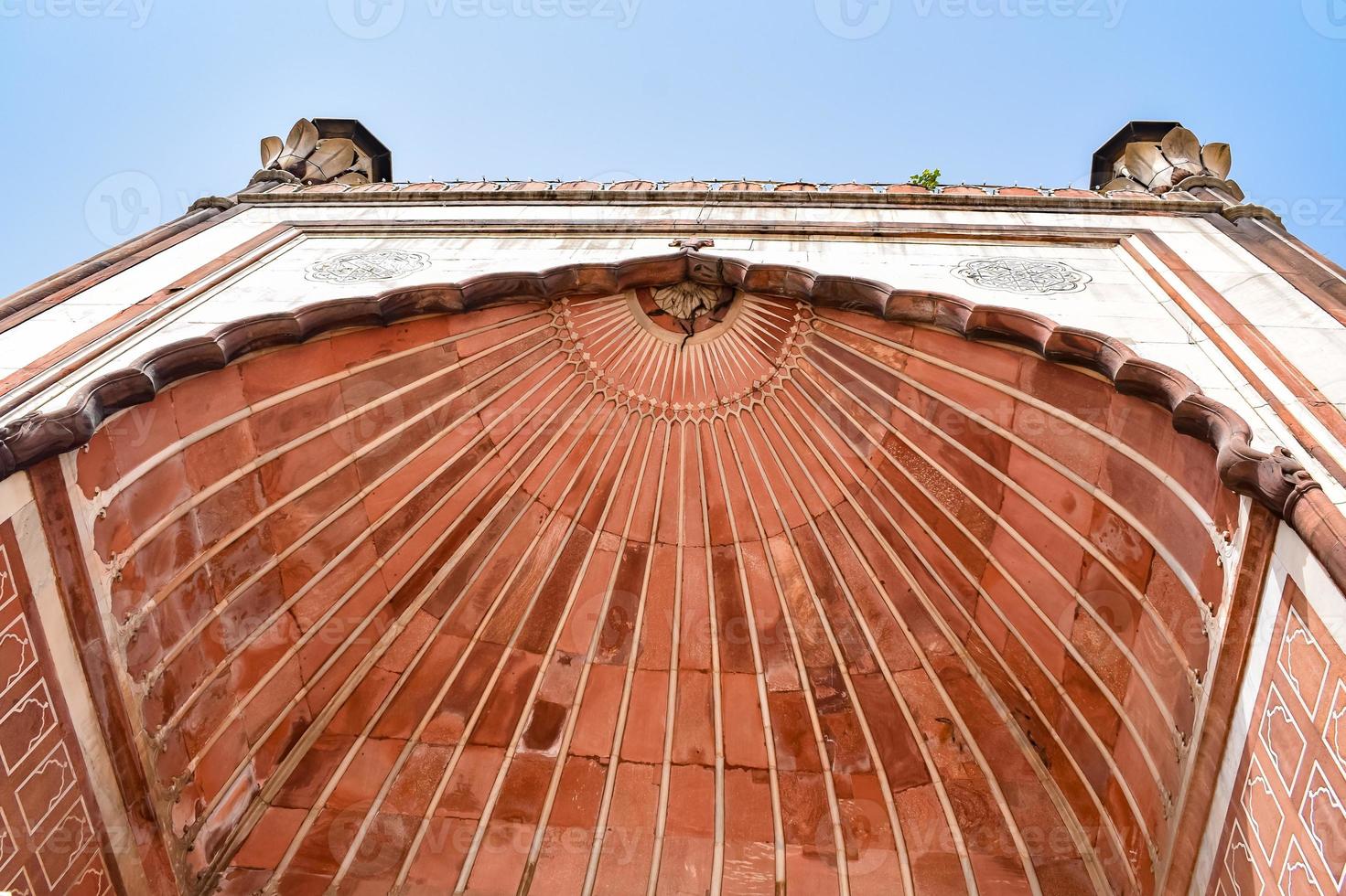 arkitektonisk detalj av Jama Masjid-moskén, Old Delhi, Indien, den spektakulära arkitekturen av den stora fredagsmoskén Jama Masjid i Delhi 6 under Ramzan-säsongen, den viktigaste moskén i Indien foto