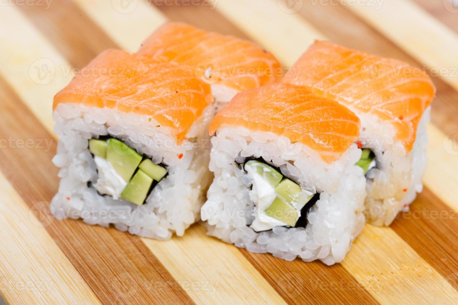 sushi japansk rulle japanmåltid färsk foto