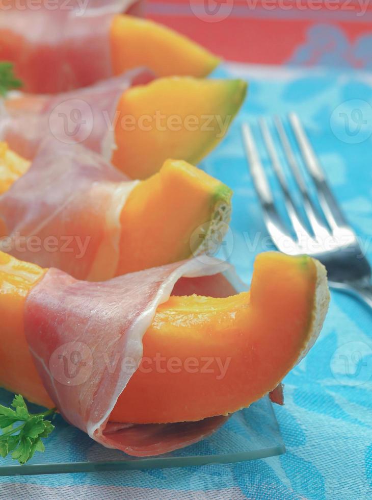 färsk skinka och melon foto