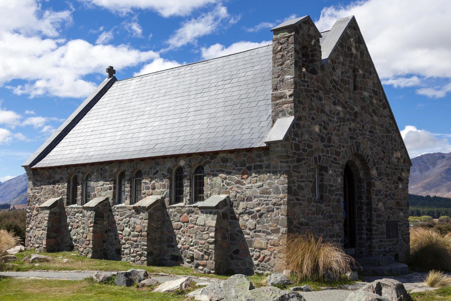 Den gode herdens kyrka vid lake tekapo i Nya Zeeland den 23 februari 2012 foto