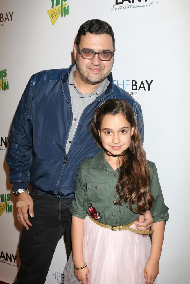 los angeles - 6 feb gregori j martin, isabella rain at the 7th annual lany entertainment mixer at 33 taps hollywood den 6 februari 2018 i los angeles, ca foto