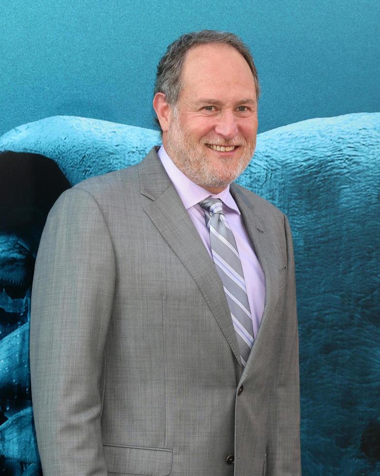 los angeles 6 aug - jon turtletaub på the meg-premiären på tcl chinese theatre imax den 6 augusti 2018 i los angeles, ca foto