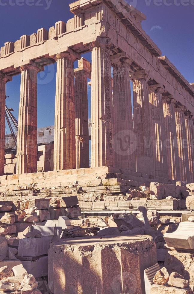 Parthenon är ett tempel på den ateniska akropolis i Grekland, tillägnat gudinnan Athena foto