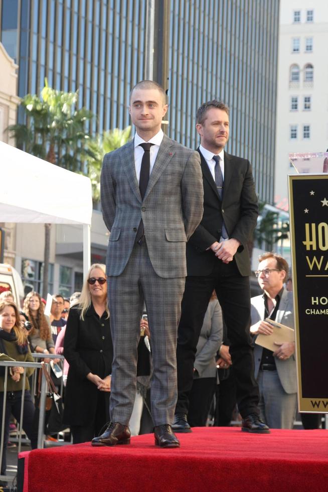 los angeles, 12 nov - daniel radcliffe, chris hardwick vid ceremonin för daniel radcliffe hollywood walk of fame på hollywood walk of fame den 12 november 2015 i los angeles, ca. foto