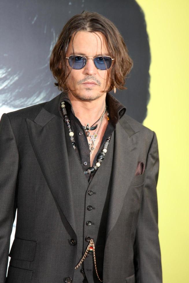 los angeles, 7 maj - johnny depp anländer till de mörka skuggorna, los angeles premiär på Graumans kinesiska teater den 7 maj 2012 i los angeles, ca foto