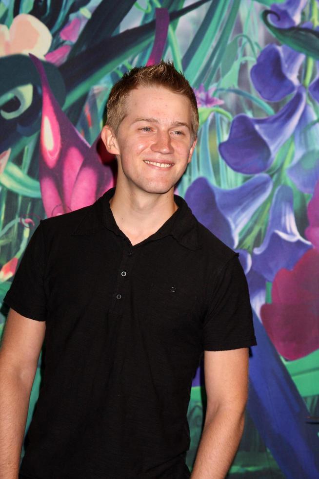 los angeles, 19 aug - jason dolley på d23 expo 2011 på anaheim kongresscenter den 19 augusti 2011 i anaheim, ca. foto