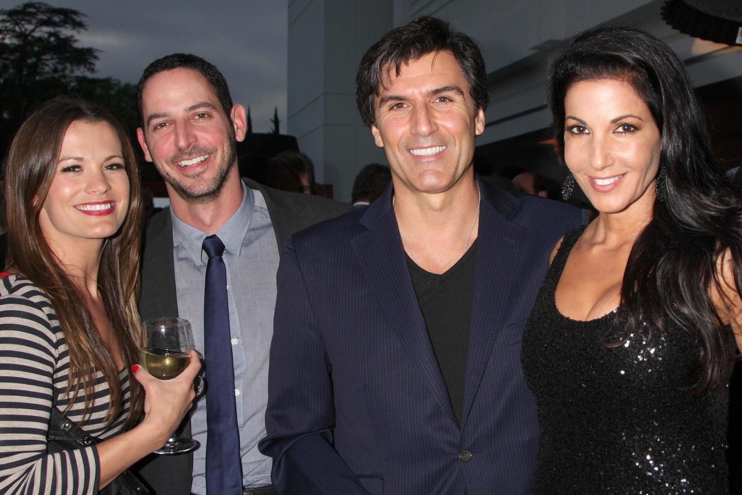 los angeles 14 juni - melissa claire egan, vincent irizarry och gäster anländer till atas daytime emmy awards nominerade mottagning på sls hotel i beverly hills den 14 juni 2012 i los angeles, ca. foto