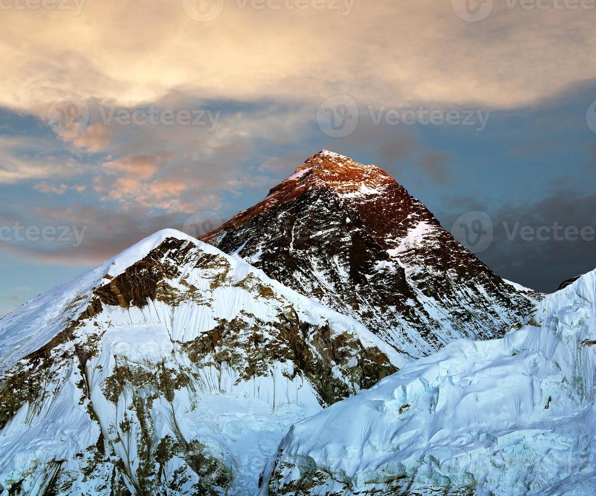 kvällsvy av Everest från Kala Patthar foto