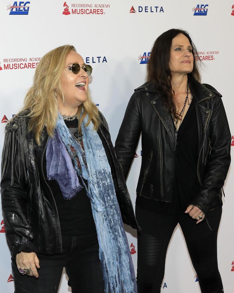 los angeles jan 24 - melissa etherridge, linda wallem på 2020 muiscares på los angeles kongresscenter den 24 januari 2020 i los angeles, ca foto