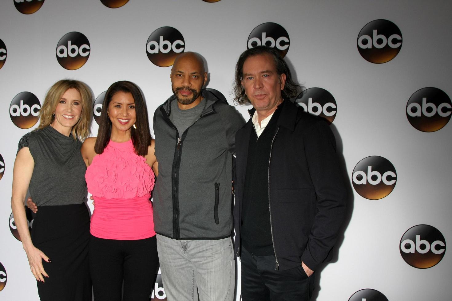 los angeles 14 jan - felicity huffman, okänd, john ridley, timothy hutton på abc tca vintern 2015 på ett the langham huntington hotel den 14 januari 2015 i pasadena, ca. foto