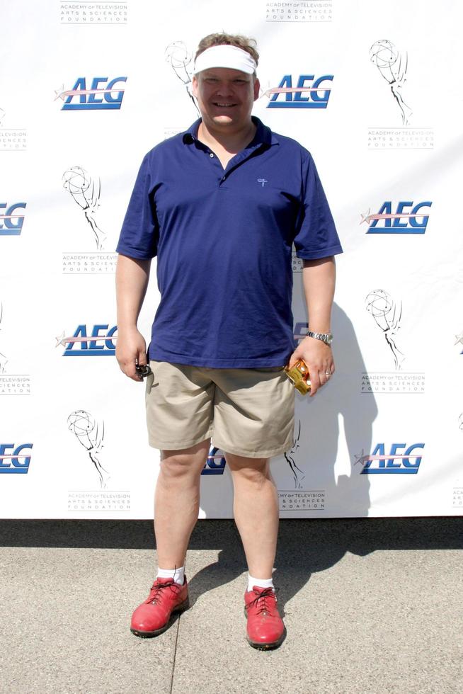 los angeles 20 sep - andy richter anländer till atas golfturnering 2010 på privat golfklubb den 20 september 2010 i toluca lake, ca. foto