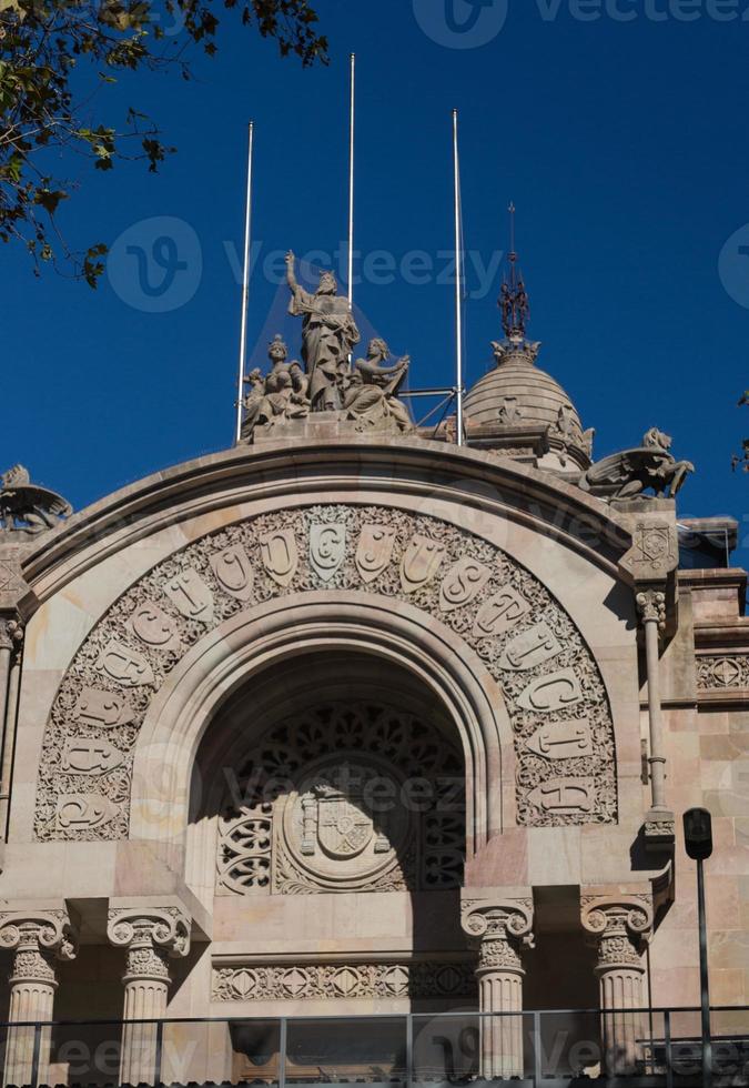 byggnaders fasader av stort arkitektoniskt intresse i staden barcelona - spanien foto