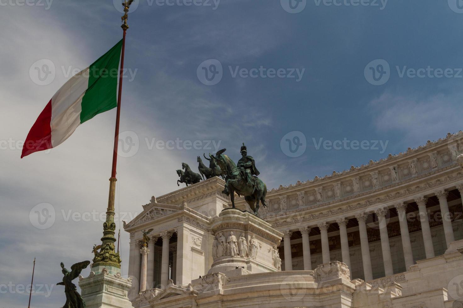 rom, nationalmonument till kungen victor emmanuel ii foto