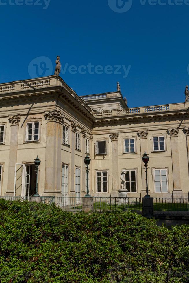 lazienki-palatset i lazienki park, warszawa. lazienki krolewskie. foto