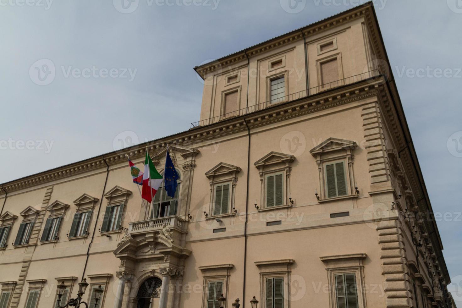 rom, consulta-byggnaden på quirinale square. foto