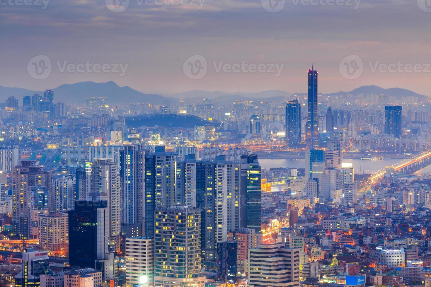 seoul city och yeouido på natten, Sydkorea. foto