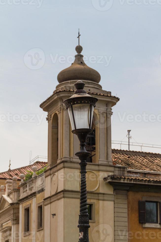 stor kyrka i centrum av Rom, Italien. foto