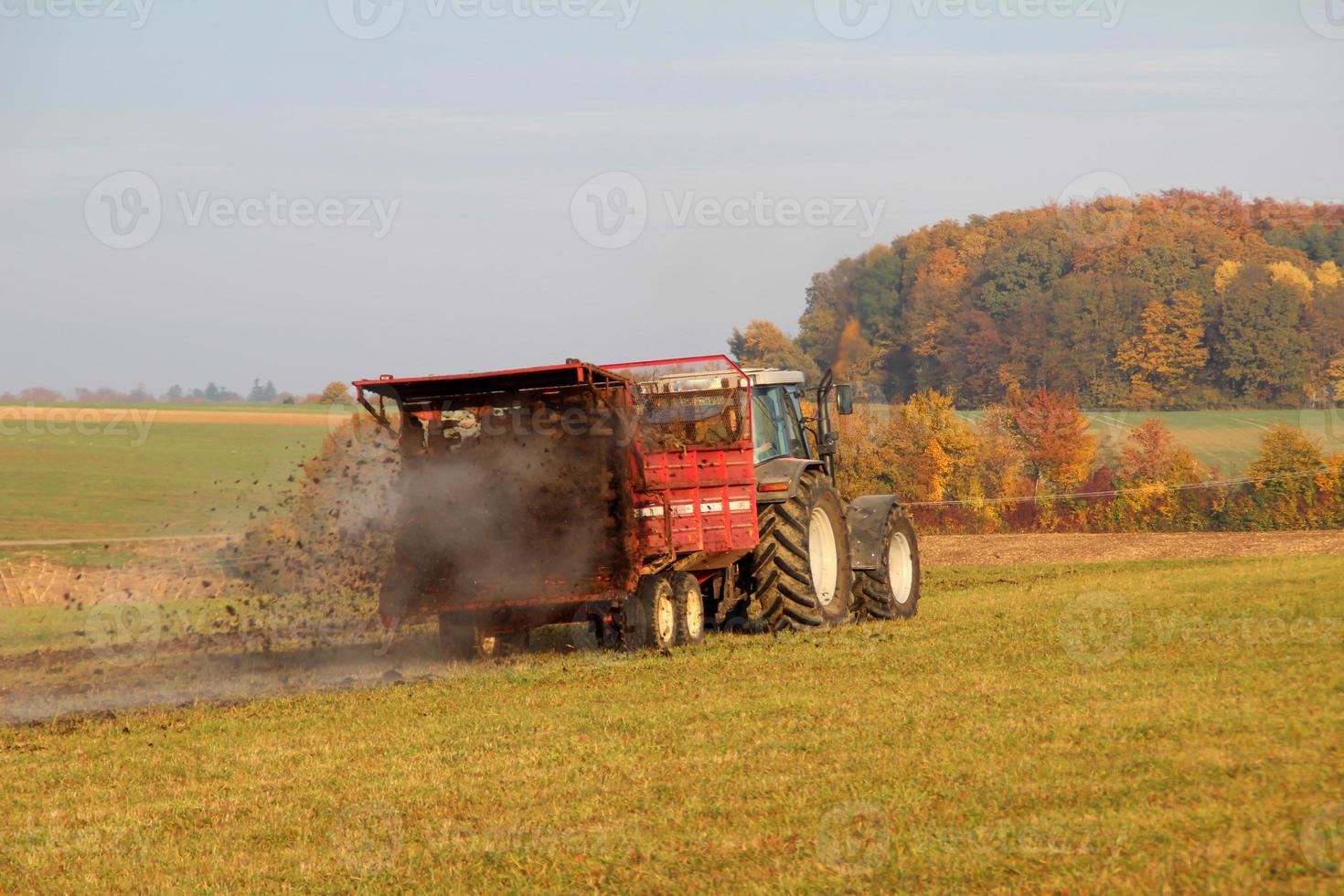 traktor bei der arbeit foto