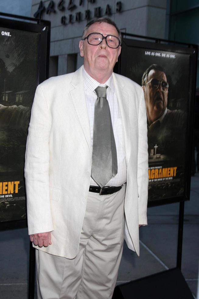 los angeles, 20 maj - gene jones på sakramentspremiären på arclight hollywood teatrar den 20 maj 2014 i los angeles, ca. foto