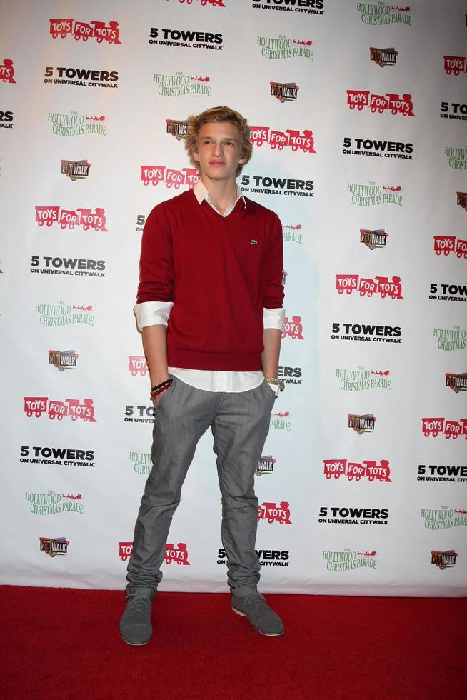 los angeles, 22 nov - cody simpson vid 2011 års hollywood julparadkonsert på Universal Citywalk den 22 november 2011 i los angeles, ca. foto