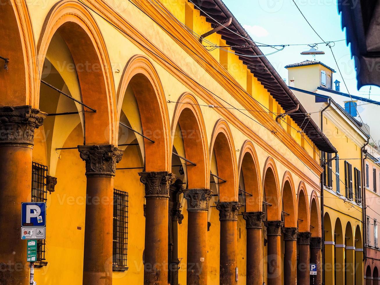 hdr utsikt över gamla stadskärnan i Bologna foto