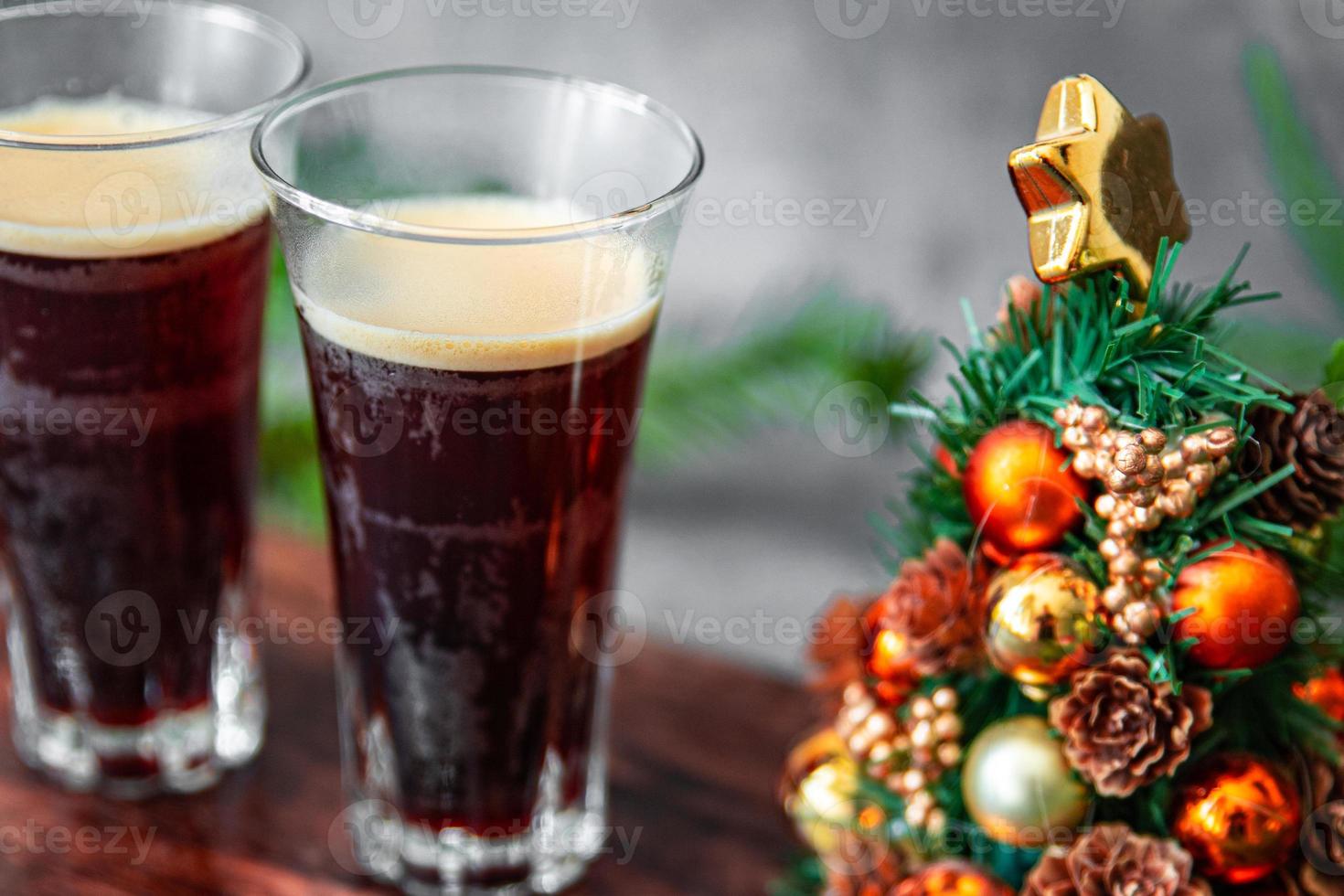 jul varm dryck kaffe, cocktail, kakao nyår söt efterrätt hem semester atmosfär måltid mat mellanmål på bordet kopia utrymme mat bakgrund rustik ovanifrån foto