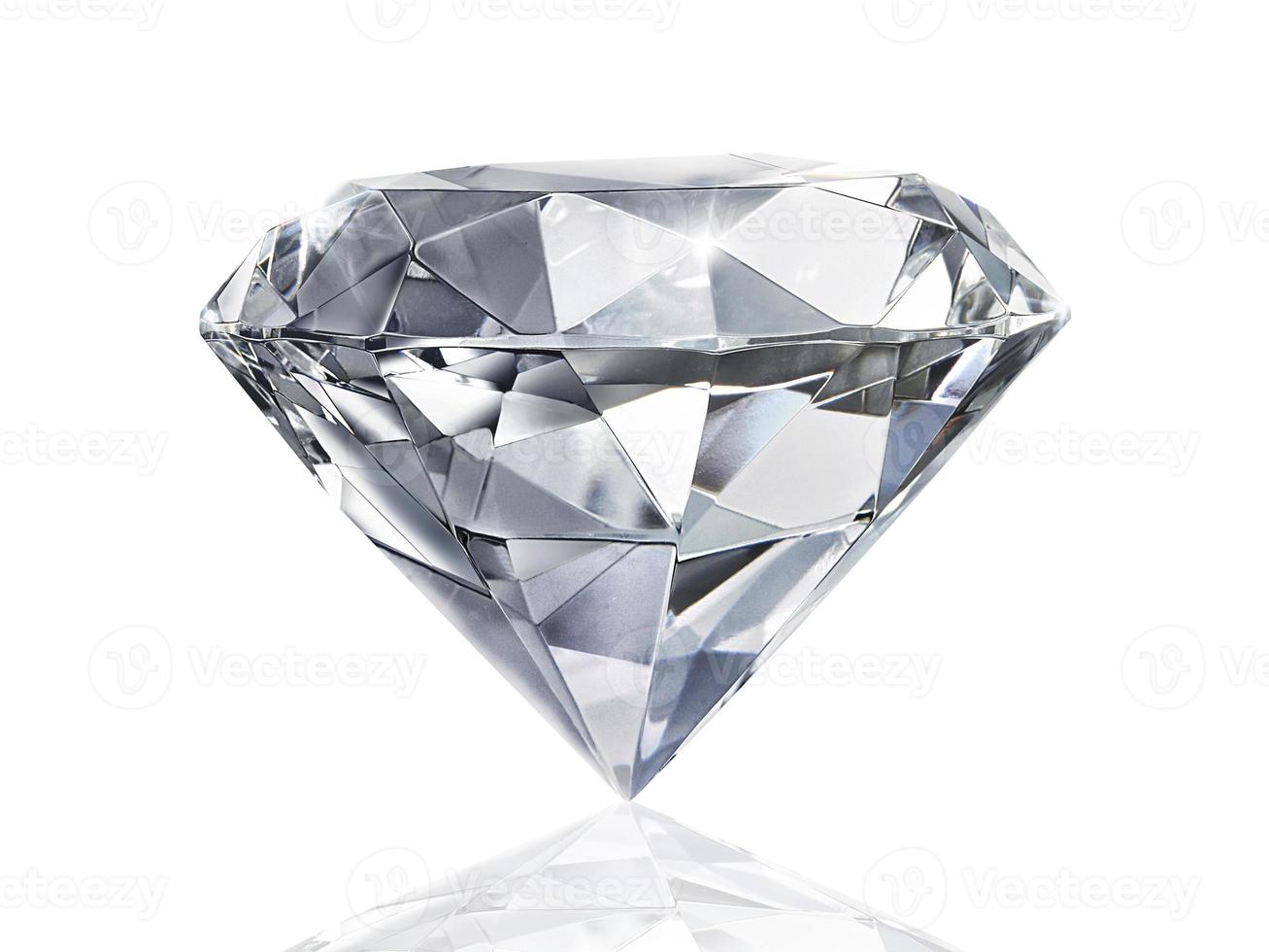 bländande diamant på vit bakgrund foto