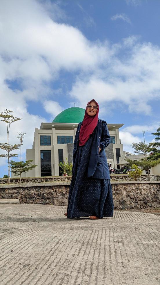 västra java, indonesien, 2022 - vackra indonesiska kvinnor foto