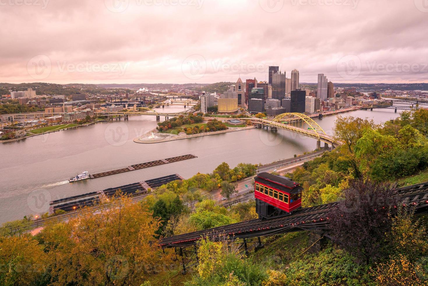 utsikt över centrala pittsburgh foto