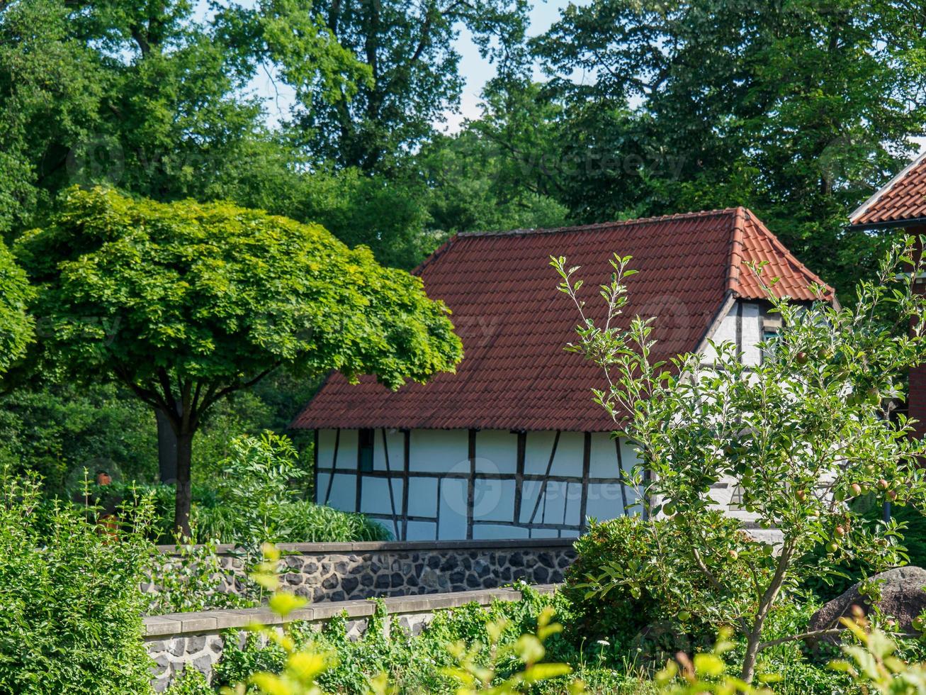 gammal vattenkvarn vid dinslaken foto