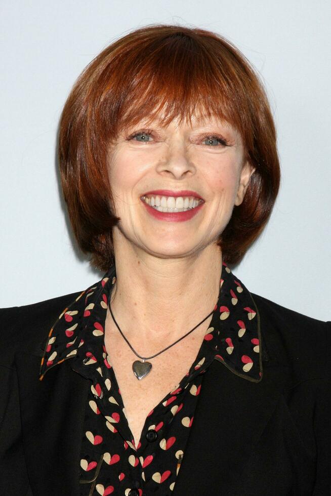 los angeles, 17 jan - frances fisher på tv-gruppen disney-abc 2014 vinterpressturnéfest ankomster till langham huntington den 17 januari 2014 i pasadena, ca. foto